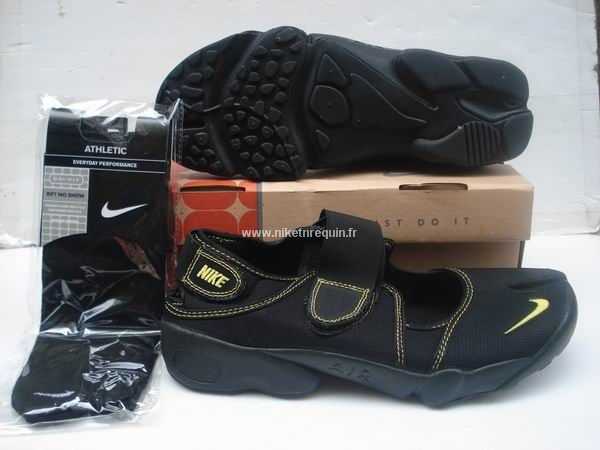 Confortables Nike Shox Rift Chaussures De Course Noir